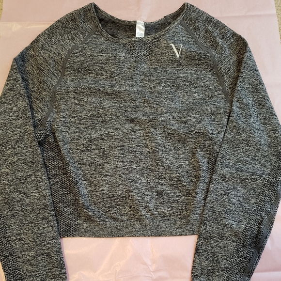 SOLD!  Vitae Apparel Power Lift Crop Top Dark Grey - Picture 6 of 8